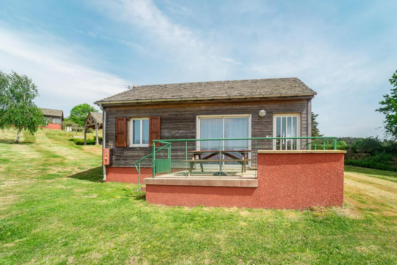 Les Chalets De La Vallee Du Bes Albaret-le-Comtal Eksteriør billede